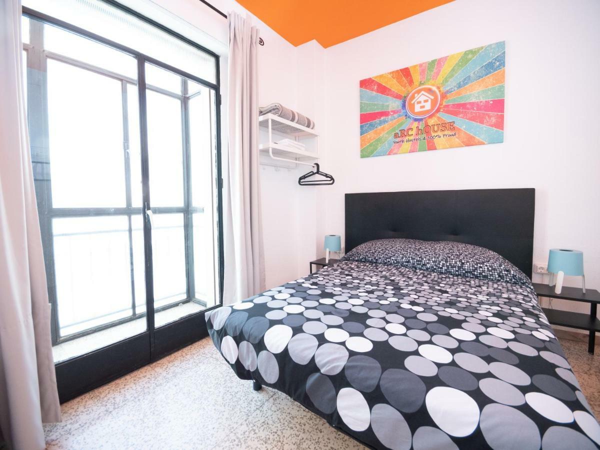 อาร์ค เฮาส์ เซบียา Hostel เซบีญา ภายนอก รูปภาพ