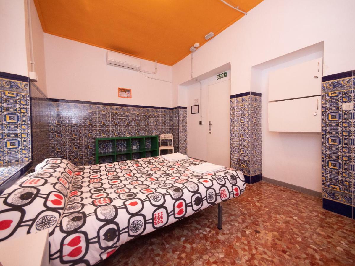 อาร์ค เฮาส์ เซบียา Hostel เซบีญา ภายนอก รูปภาพ